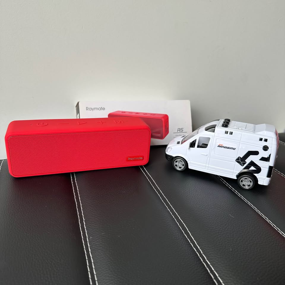 Parlante Raymate R5 bluetooth IPX7