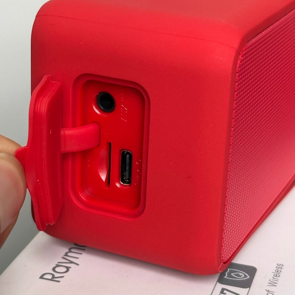 Parlante Raymate R5 bluetooth IPX7